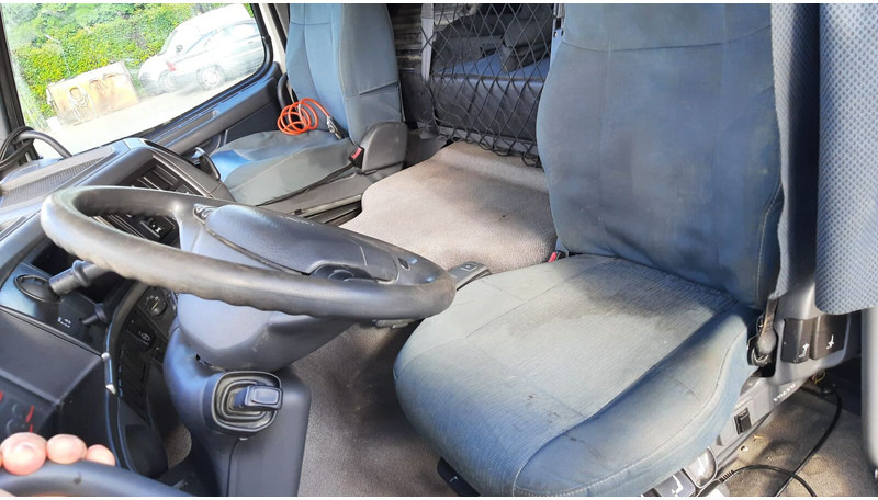 Volvo FM 370 - Curtain side truck: picture 4 Volvo FM 370 - Curtain side truck: picture 4