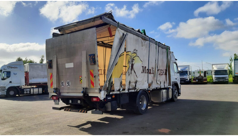 Volvo FM 370 - Curtain side truck: picture 2 Volvo FM 370 - Curtain side truck: picture 2