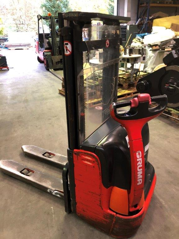 Ant Linde L 10 - high lift truck - stacker - electric pallet truck - pedestrian stacker - Stacker: picture 1 Ant Linde L 10 - high lift truck - stacker - electric pallet truck - pedestrian stacker - Stacker: picture 1