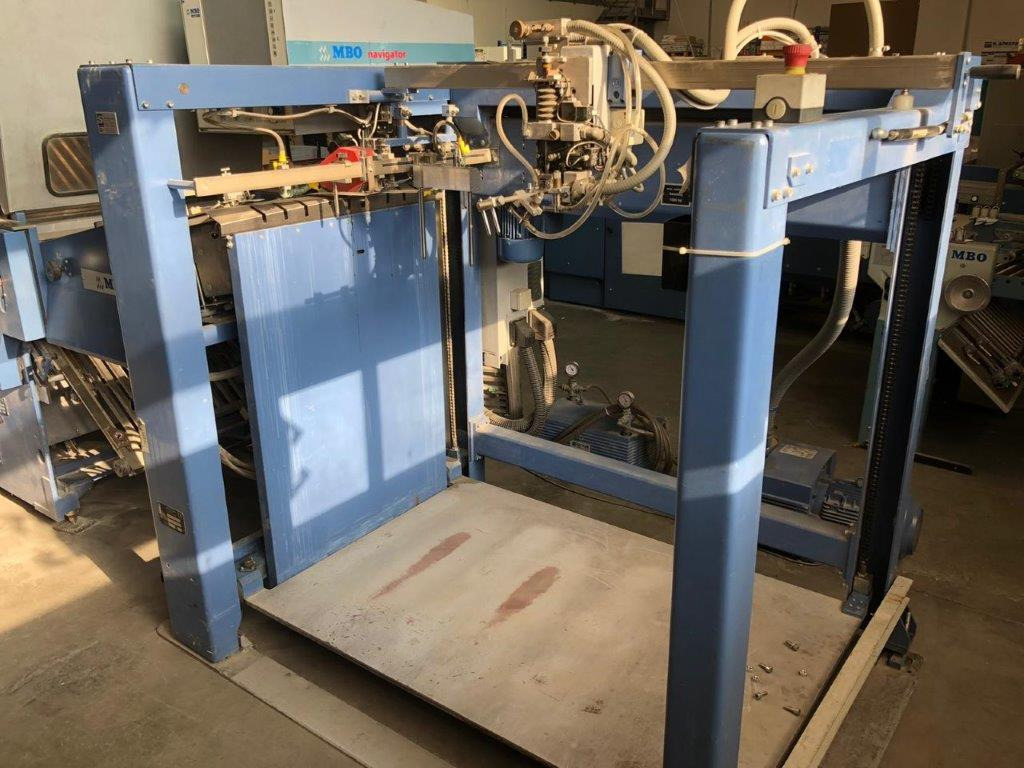 Semi-automatic adjustable combination folding machine MBO K 800.1-SKTL-4-FP from Bj. 2003 - Folding machine: picture 3 Semi-automatic adjustable combination folding machine MBO K 800.1-SKTL-4-FP from Bj. 2003 - Folding machine: picture 3