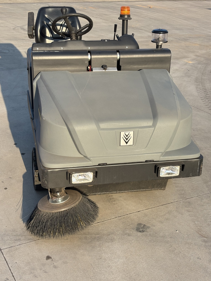 KARCHER 120 - Road sweeper: picture 2 KARCHER 120 - Road sweeper: picture 2