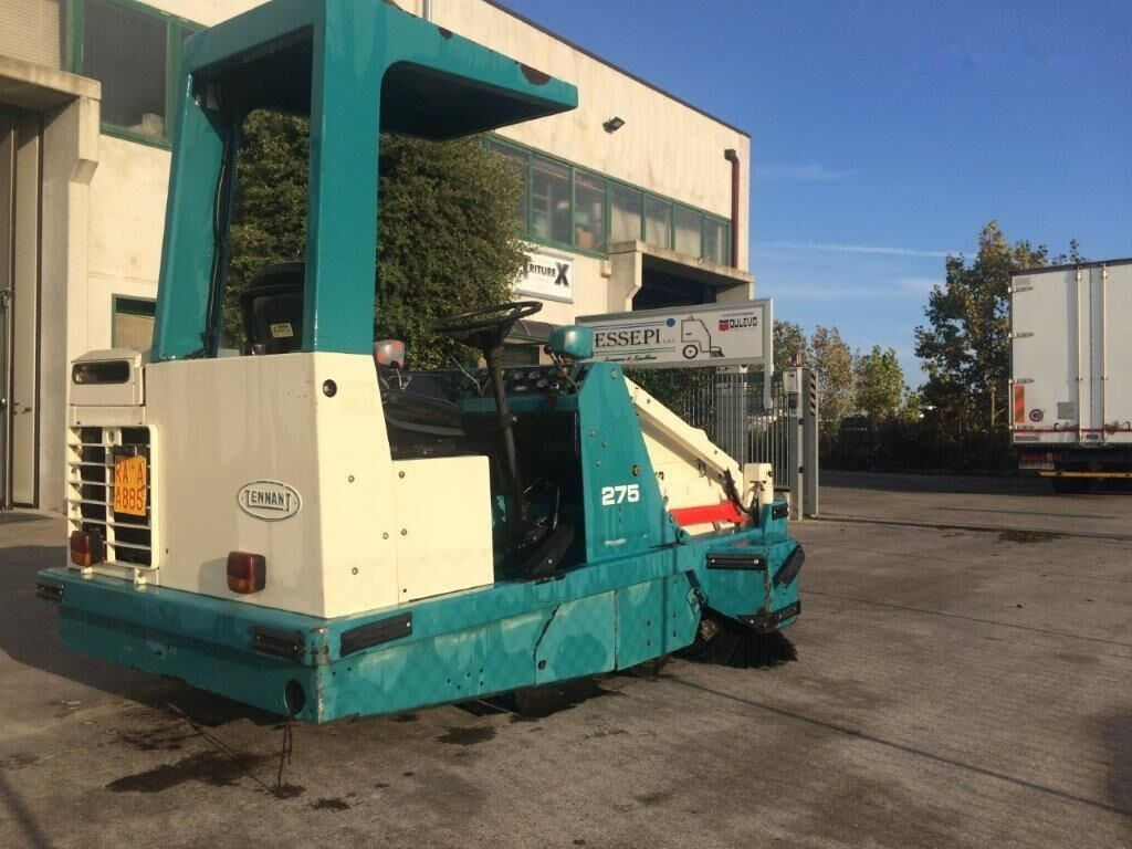 Tennant 275 - Road sweeper: picture 2 Tennant 275 - Road sweeper: picture 2