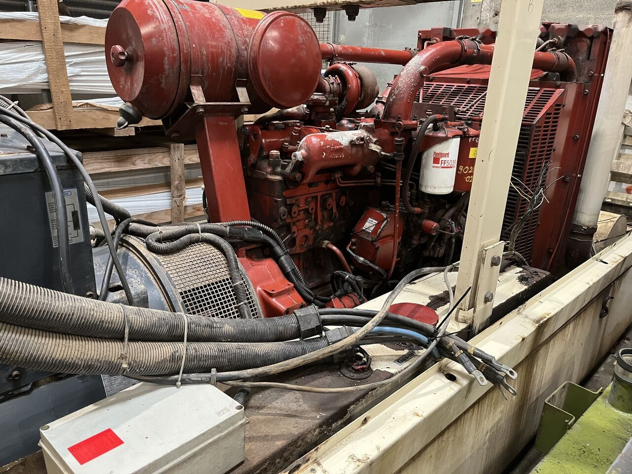 IVECO 240 kVa 8361 SRI - Generator set: picture 3 IVECO 240 kVa 8361 SRI - Generator set: picture 3