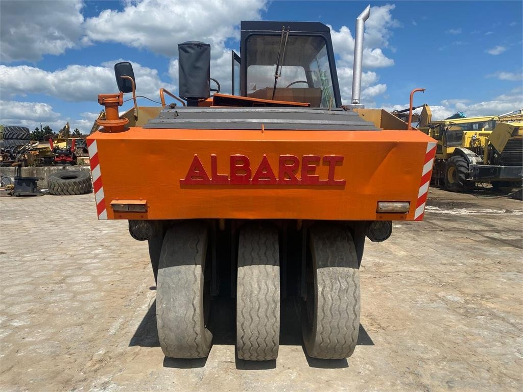 Albaret P3 - Pneumatic roller: picture 2 Albaret P3 - Pneumatic roller: picture 2