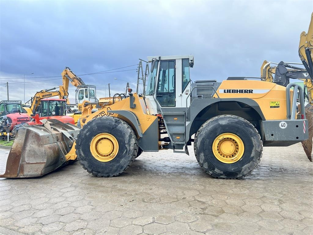 Liebherr L564 - Wheel loader: picture 4 Liebherr L564 - Wheel loader: picture 4