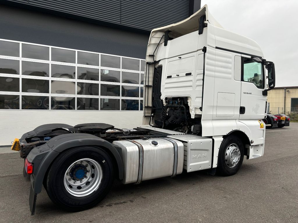 Tractor unit MAN TGX 18.440 480 Retarder/NAVI/2 Tanks/Standheiz: picture 9