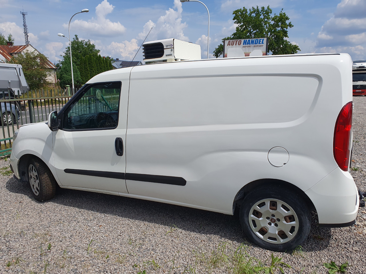 FIAT DOBLO 1.6 LONG CHLODNIA carrier +230v KLIMA EURO6 - Refrigerated delivery van: picture 4 FIAT DOBLO 1.6 LONG CHLODNIA carrier +230v KLIMA EURO6 - Refrigerated delivery van: picture 4