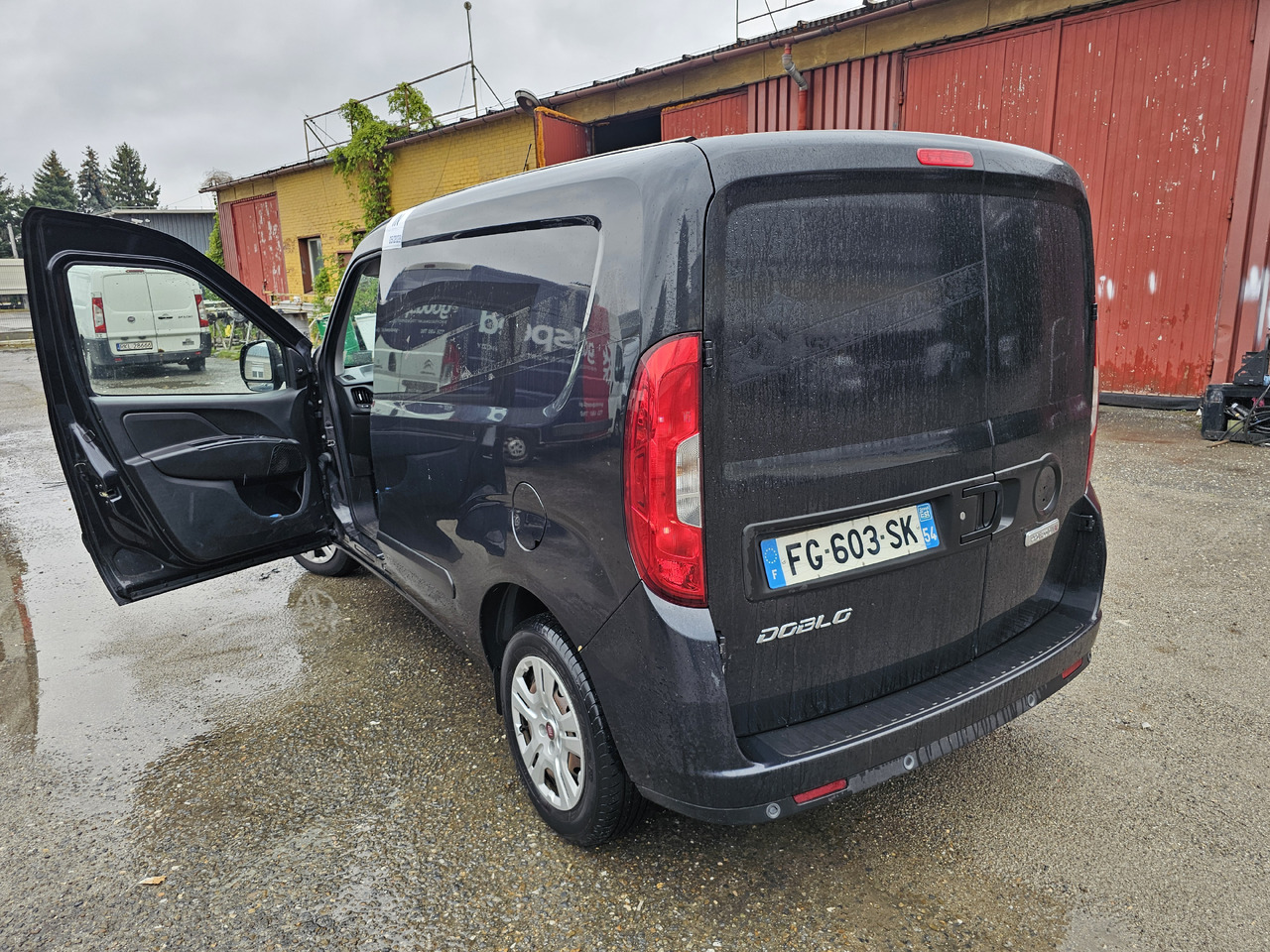 FIAT DOBLO CHLODNIA MROZNIA CARRIER KLIMA EURO6 - Refrigerated delivery van: picture 4 FIAT DOBLO CHLODNIA MROZNIA CARRIER KLIMA EURO6 - Refrigerated delivery van: picture 4