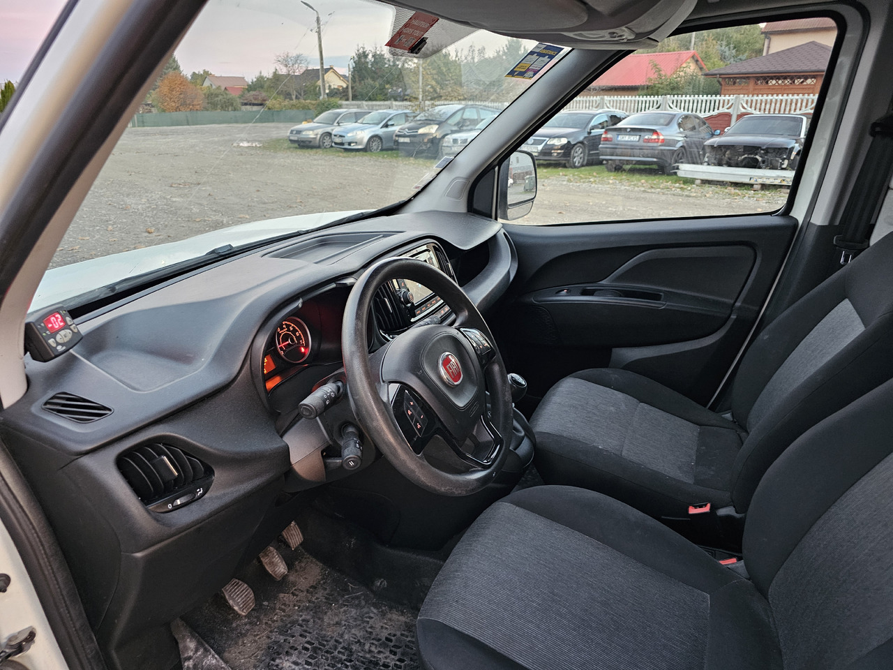 Refrigerated delivery van FIAT DOBLO LONG CHLODNIA carrier KLIMA  EURO6 [ Copy ]: picture 9