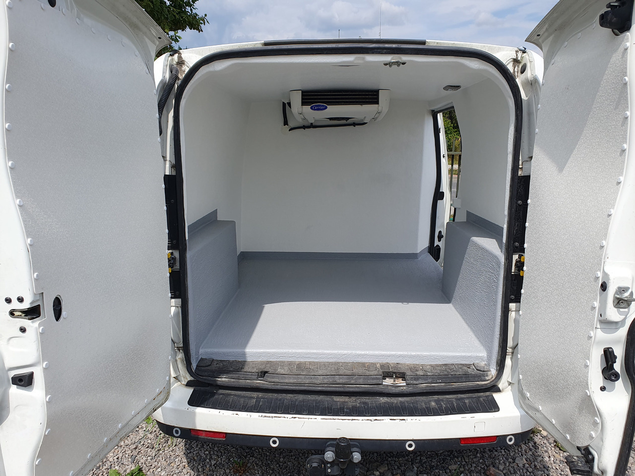 FIAT DOBLO LONG CHLODNIA carrier KLIMA EURO6 - Refrigerated delivery van: picture 1 FIAT DOBLO LONG CHLODNIA carrier KLIMA EURO6 - Refrigerated delivery van: picture 1