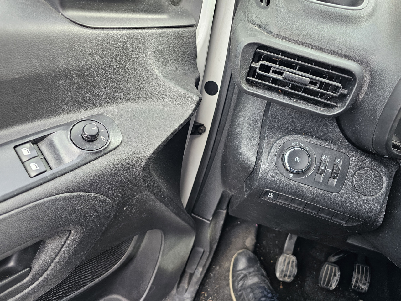 OPEL COMBO MAXI LONG CHLODNIA MROZNIA CARRIER  KLIMA EURO6 leasing OPEL COMBO MAXI LONG CHLODNIA MROZNIA CARRIER  KLIMA EURO6: picture 10