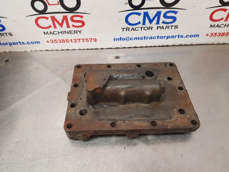 Case 4230, 4210, 4200, C, Hydraulic Valve And Cover Plate 110312a3, 110317a1 - Hydraulic pump: picture 1 Case 4230, 4210, 4200, C, Hydraulic Valve And Cover Plate 110312a3, 110317a1 - Hydraulic pump: picture 1