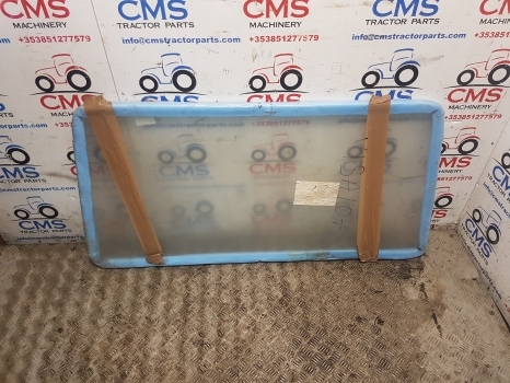 Ford 2600, 3600, 4600, 5600, 6600, 7600, 4100 Cab Glass Rear Upper 83909853 - Window and parts for Farm tractor: picture 1 Ford 2600, 3600, 4600, 5600, 6600, 7600, 4100 Cab Glass Rear Upper 83909853 - Window and parts for Farm tractor: picture 1