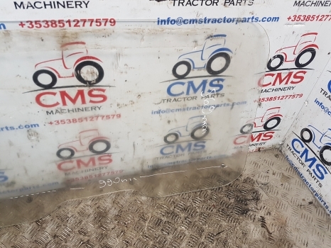 Ford 3000, 2000, 2600, 3600 Cab Front Glass 81822764 - Window and parts for Farm tractor: picture 3 Ford 3000, 2000, 2600, 3600 Cab Front Glass 81822764 - Window and parts for Farm tractor: picture 3
