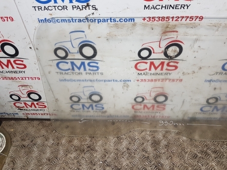 Ford 3000, 2000, 2600, 3600 Cab Front Glass 81822764 - Window and parts for Farm tractor: picture 4 Ford 3000, 2000, 2600, 3600 Cab Front Glass 81822764 - Window and parts for Farm tractor: picture 4