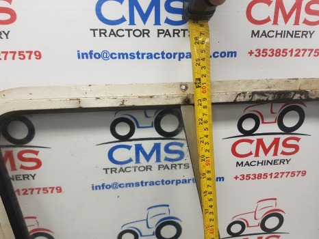 Ford 4600, 5000, Massey Ferguson 135, 35 Duncan Side Window Glass - Window and parts: picture 4 Ford 4600, 5000, Massey Ferguson 135, 35 Duncan Side Window Glass - Window and parts: picture 4