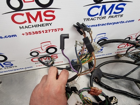 Ford 6610, 10, Tw Series, Sq Cab Roof Wiring Loom E5nn14n104lc, E4nn14n109aa - Cables/ Wire harness: picture 5 Ford 6610, 10, Tw Series, Sq Cab Roof Wiring Loom E5nn14n104lc, E4nn14n109aa - Cables/ Wire harness: picture 5