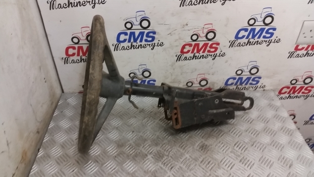 Ford 7840, 40 Series Steering Column Assembly With Steering Wheel 82009382 - Steering wheel for Farm tractor: picture 1 Ford 7840, 40 Series Steering Column Assembly With Steering Wheel 82009382 - Steering wheel for Farm tractor: picture 1