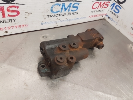 Ford New Holland 7840, 40 Serie Hydraulic Brake Valve For Parts Only F0nn2n073bd - Brake valve for Farm tractor: picture 3 Ford New Holland 7840, 40 Serie Hydraulic Brake Valve For Parts Only F0nn2n073bd - Brake valve for Farm tractor: picture 3