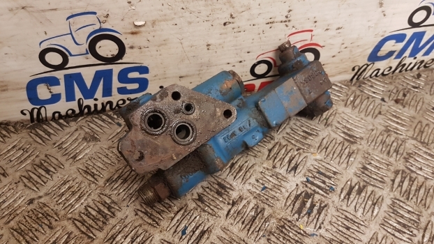 Ford, New Holland 8340, Ts Trailer Brake Valve Distributor 81874969, 1535108113 - Brake valve for Farm tractor: picture 4 Ford, New Holland 8340, Ts Trailer Brake Valve Distributor 81874969, 1535108113 - Brake valve for Farm tractor: picture 4