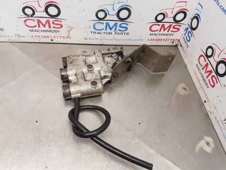 Ford Tw, Ts, 40, 10, 7840 Series Hydraulic Spool Coupling E9nnr963ab , 87382001 - Hydraulics for Farm tractor: picture 3 Ford Tw, Ts, 40, 10, 7840 Series Hydraulic Spool Coupling E9nnr963ab , 87382001 - Hydraulics for Farm tractor: picture 3