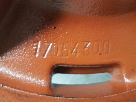 Lamborghini 1106 Same Laser 110 Rear Axle Brake Plate Rhs 17054300, 0.170.5430.0 - Brake parts for Farm tractor: picture 4 Lamborghini 1106 Same Laser 110 Rear Axle Brake Plate Rhs 17054300, 0.170.5430.0 - Brake parts for Farm tractor: picture 4