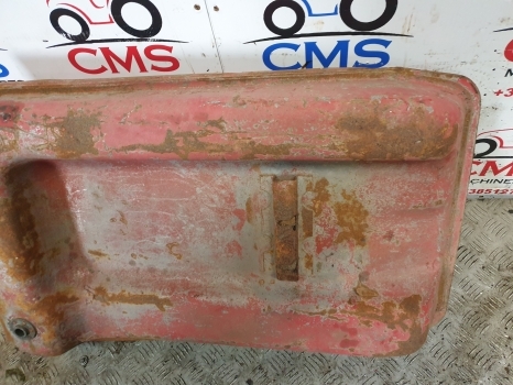 Massey Ferguson 135 Solid Original Fuel Tank 897401m91, 897390m91, 897390m91 - Fuel tank for Farm tractor: picture 5 Massey Ferguson 135 Solid Original Fuel Tank 897401m91, 897390m91, 897390m91 - Fuel tank for Farm tractor: picture 5