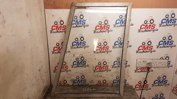 Massey Ferguson 50b Cab Window Frame Glass Lhs. Please Check By The Photos. - Window and parts for Backhoe loader: picture 1 Massey Ferguson 50b Cab Window Frame Glass Lhs. Please Check By The Photos. - Window and parts for Backhoe loader: picture 1