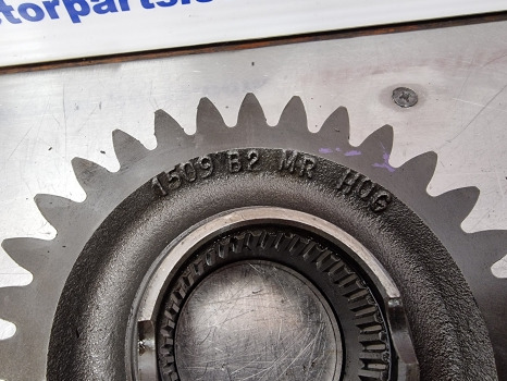 Massey Ferguson 5612, 5400, 5600 Series, Fwd Gear 31t 4358681m3 - Front axle: picture 3 Massey Ferguson 5612, 5400, 5600 Series, Fwd Gear 31t 4358681m3 - Front axle: picture 3