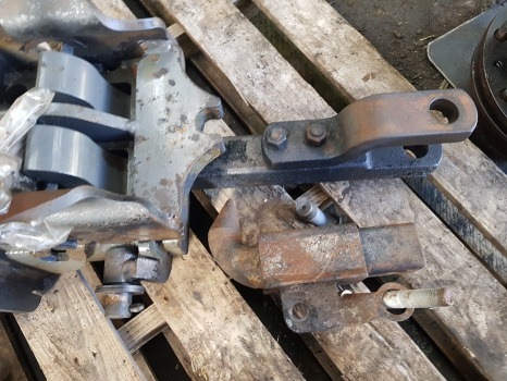 Massey Ferguson 5612, 5610, 5613 Hitch Complete 4359937m1, 4360770m1, 4314002m91 - Frame/ Chassis: picture 2 Massey Ferguson 5612, 5610, 5613 Hitch Complete 4359937m1, 4360770m1, 4314002m91 - Frame/ Chassis: picture 2