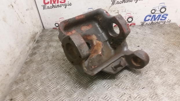 Massey Ferguson 6150, 6160 Swivel Housing Right 3764016m91, 3764017r1 - Steering knuckle for Farm tractor: picture 3 Massey Ferguson 6150, 6160 Swivel Housing Right 3764016m91, 3764017r1 - Steering knuckle for Farm tractor: picture 3
