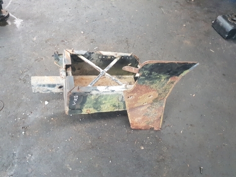 New Holland T7.200, T7.170, T7.185 Battery Box 84402058, 84402062 - Battery for Farm tractor: picture 4 New Holland T7.200, T7.170, T7.185 Battery Box 84402058, 84402062 - Battery for Farm tractor: picture 4