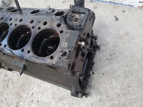 Same Explorer 65, 70 75, 80 Engine Crankcase Block 065.1110.0, 9.06599.41.3 - Crankcase for Farm tractor: picture 4 Same Explorer 65, 70 75, 80 Engine Crankcase Block 065.1110.0, 9.06599.41.3 - Crankcase for Farm tractor: picture 4