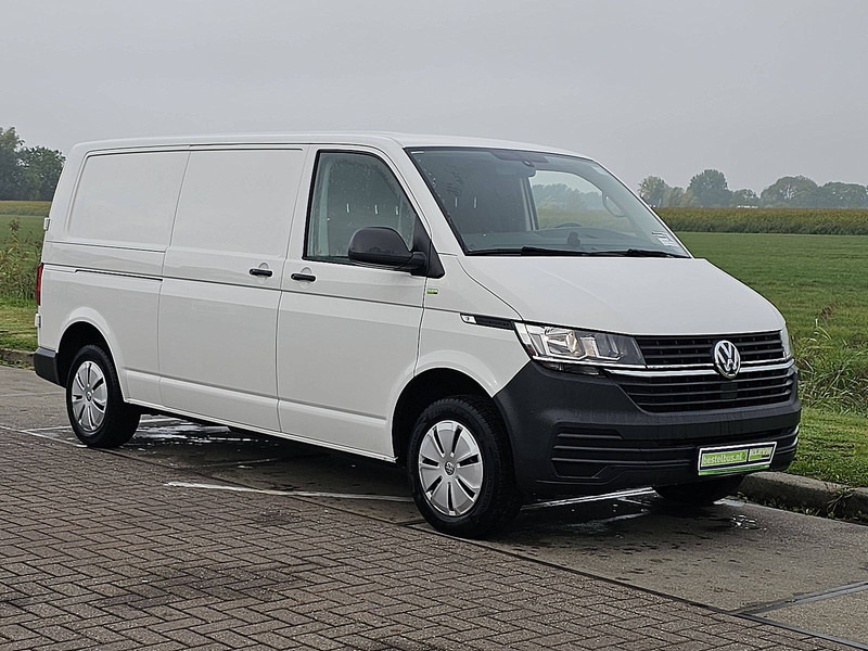 Volkswagen Transporter 2.0 TDI L2H1 Trekhaak AC - Small van: picture 4 Volkswagen Transporter 2.0 TDI L2H1 Trekhaak AC - Small van: picture 4