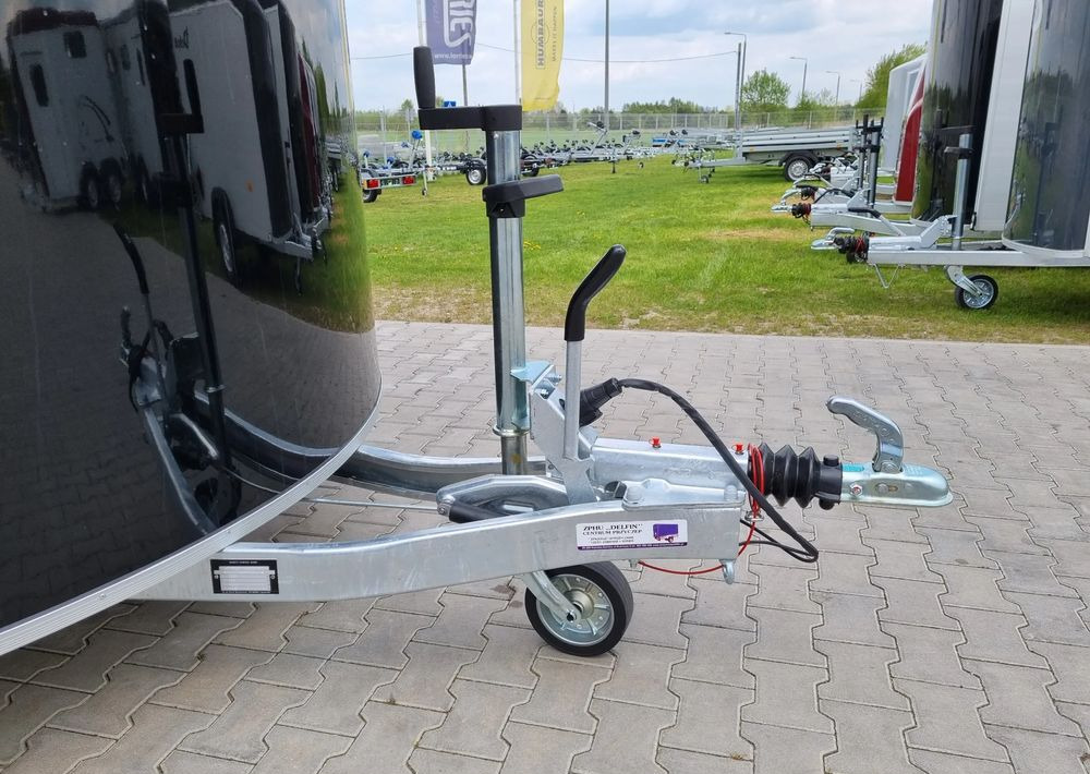DEBON Furgon C500 ALU + drzwi boczne - Closed box trailer: picture 4 DEBON Furgon C500 ALU + drzwi boczne - Closed box trailer: picture 4