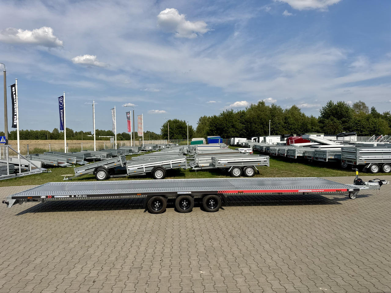 LORRIES PL35-8521 laweta na dwa auta 3500kg wypełnienie podłogi ALU 3 osie - Autotransporter trailer: picture 3 LORRIES PL35-8521 laweta na dwa auta 3500kg wypełnienie podłogi ALU 3 osie - Autotransporter trailer: picture 3