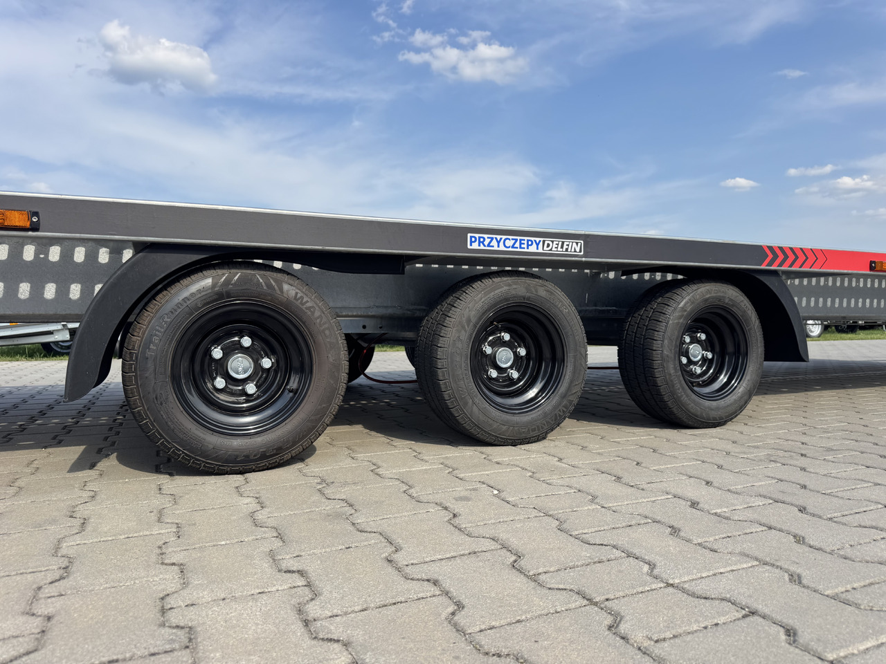 LORRIES PL35-8521 laweta na dwa auta 3500kg wypełnienie podłogi ALU 3 osie - Autotransporter trailer: picture 5 LORRIES PL35-8521 laweta na dwa auta 3500kg wypełnienie podłogi ALU 3 osie - Autotransporter trailer: picture 5
