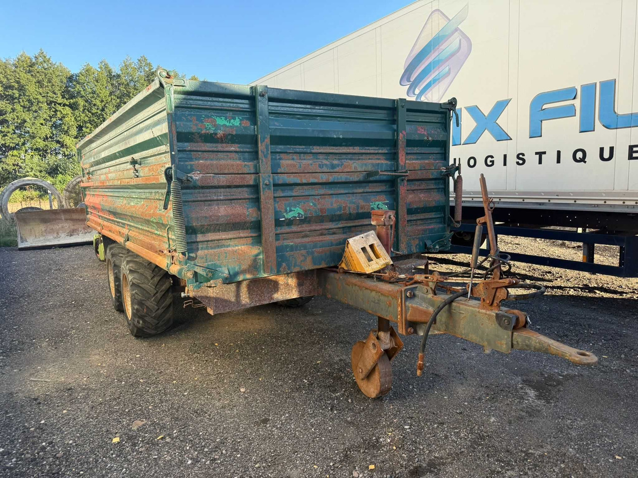 Przyczepa tandem wywrotka 3-stronna ,resory , Reisch , DMC 8 t.,1999 r - Farm trailer: picture 4 Przyczepa tandem wywrotka 3-stronna ,resory , Reisch , DMC 8 t.,1999 r - Farm trailer: picture 4