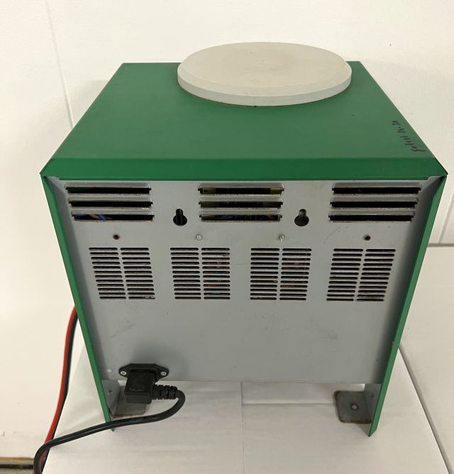 Hoppecke unknown | Trak mini 24V30A 230v Year unknown 80A Rema battery connecto Trak mini 24V30A 230v Year unknown 80A Rema battery connector - Battery for Material handling equipment: picture 2 Hoppecke unknown | Trak mini 24V30A 230v Year unknown 80A Rema battery connecto Trak mini 24V30A 230v Year unknown 80A Rema battery connector - Battery for Material handling equipment: picture 2