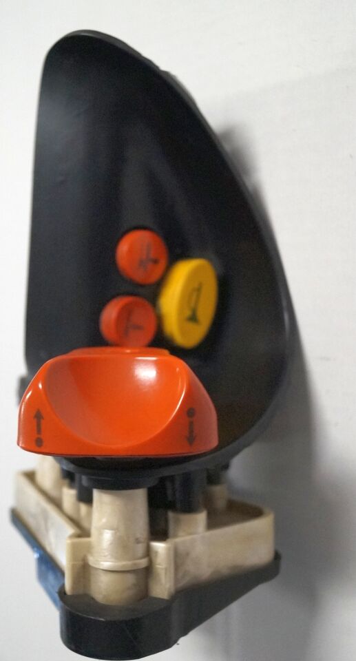 Linde 1443605100 | Rijschakelaar Control handle Control module - Steering column switch for Material handling equipment: picture 1 Linde 1443605100 | Rijschakelaar Control handle Control module - Steering column switch for Material handling equipment: picture 1