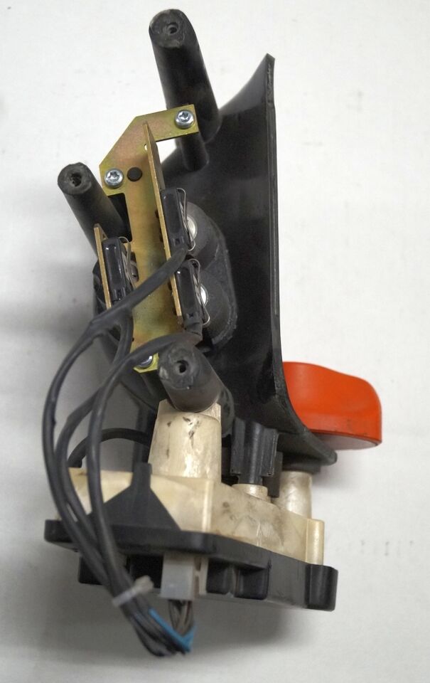 Linde 1443605100 | Rijschakelaar Control handle Control module - Electrical system for Material handling equipment: picture 4 Linde 1443605100 | Rijschakelaar Control handle Control module - Electrical system for Material handling equipment: picture 4