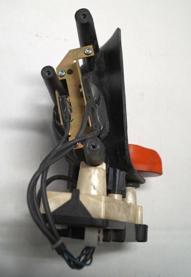 Linde 1443605100 | Rijschakelaar Control handle Control module - Steering column switch for Material handling equipment: picture 3 Linde 1443605100 | Rijschakelaar Control handle Control module - Steering column switch for Material handling equipment: picture 3
