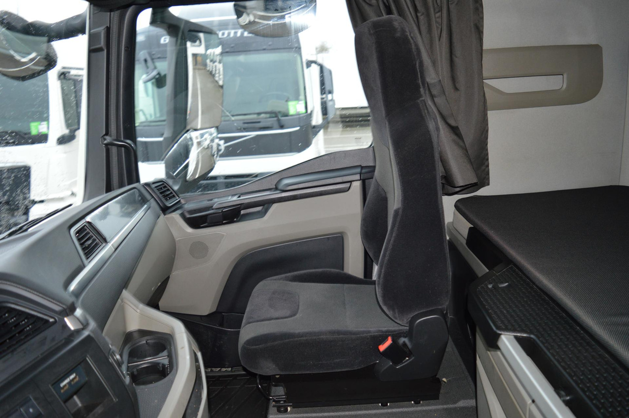 Tractor unit MAN TGX 18.470 GX: picture 10