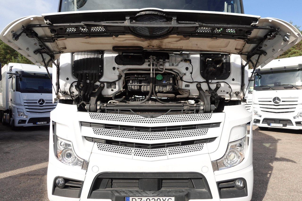 Tractor unit Mercedes-Benz Actros 5 1845 BigSpace: picture 7