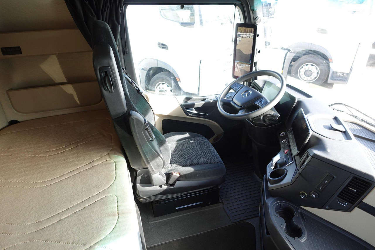 Tractor unit Mercedes-Benz Actros 5 1845 BigSpace: picture 15
