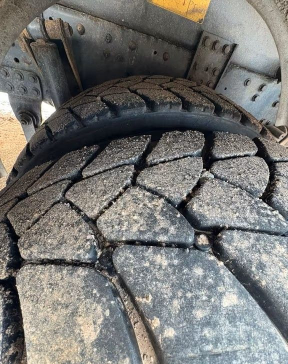 Tipper Iveco Trakker 260T45 6x4 – Wywrotka 3-stronna Meiller Bordmatic: picture 17