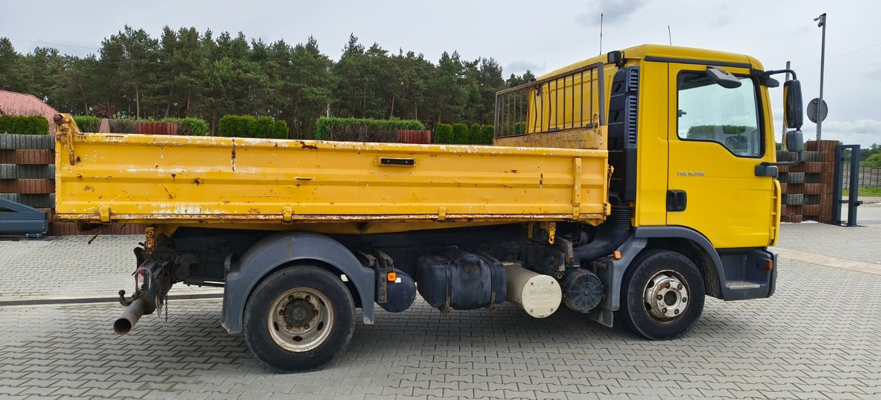 MAN TGL 8.210 * 2007 * 3-stronny KIPER * NOWE OPONY * MANUAL * RESOR * 3 MIEJSCA - Tipper: picture 4 MAN TGL 8.210 * 2007 * 3-stronny KIPER * NOWE OPONY * MANUAL * RESOR * 3 MIEJSCA - Tipper: picture 4