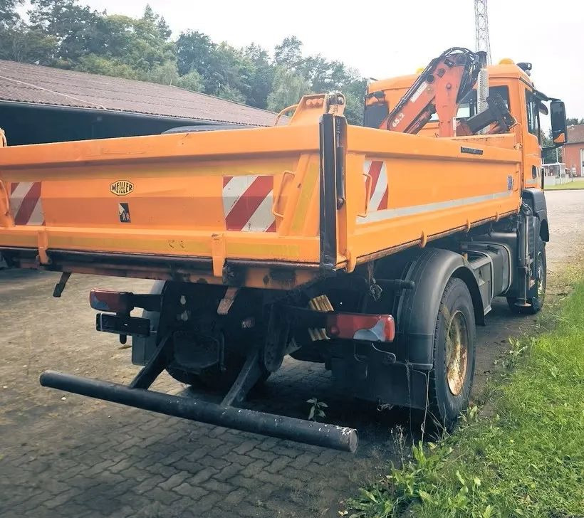 MAN TGS (2012) 18.320 4x4 – Wywrotka trójstronna + Kran Atlas | Komunalny | Euro 5 - Tipper: picture 2 MAN TGS (2012) 18.320 4x4 – Wywrotka trójstronna + Kran Atlas | Komunalny | Euro 5 - Tipper: picture 2