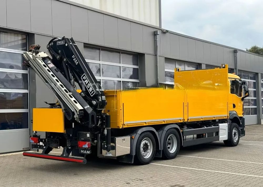 MAN TGS 26.430 6x2-4 – platforma z żurawiem FASSI F235- Euro 6 - Crane truck, Dropside/ Flatbed truck: picture 2 MAN TGS 26.430 6x2-4 – platforma z żurawiem FASSI F235- Euro 6 - Crane truck, Dropside/ Flatbed truck: picture 2