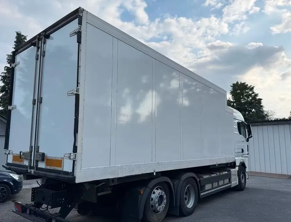 MAN TGX 26.470 – chłodnia / Automatyczna skrzynia / Euro 6c / Retarder /6x2 /Zawieszenie pneumatyczne - Refrigerator truck: picture 5 MAN TGX 26.470 – chłodnia / Automatyczna skrzynia / Euro 6c / Retarder /6x2 /Zawieszenie pneumatyczne - Refrigerator truck: picture 5